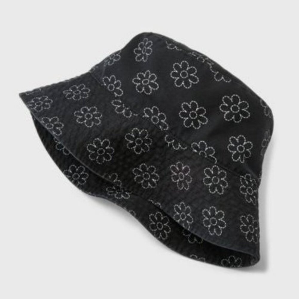 Art Class | Black & White Stitched Floral Flower Bucket Hat | Size